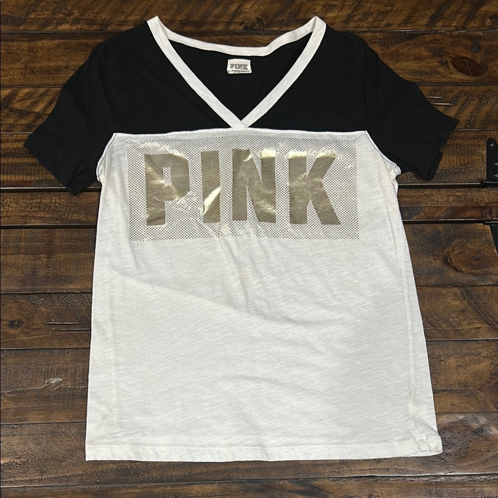 PINK Victoria's Secret Black and White V-Neck Shirt